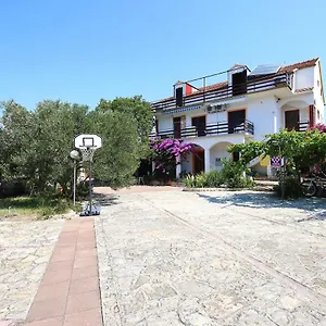Bed&Breakfast Drage Drage